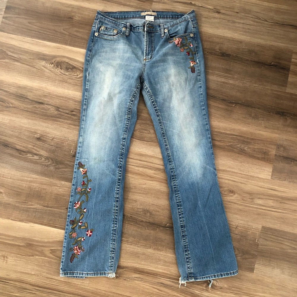 Z. Cavaricci women’s denim jeans with floral embroidered detail size 14